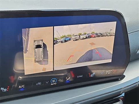 New 2025 Chevrolet Traverse LT w/ Enhanced Driving Package image 14