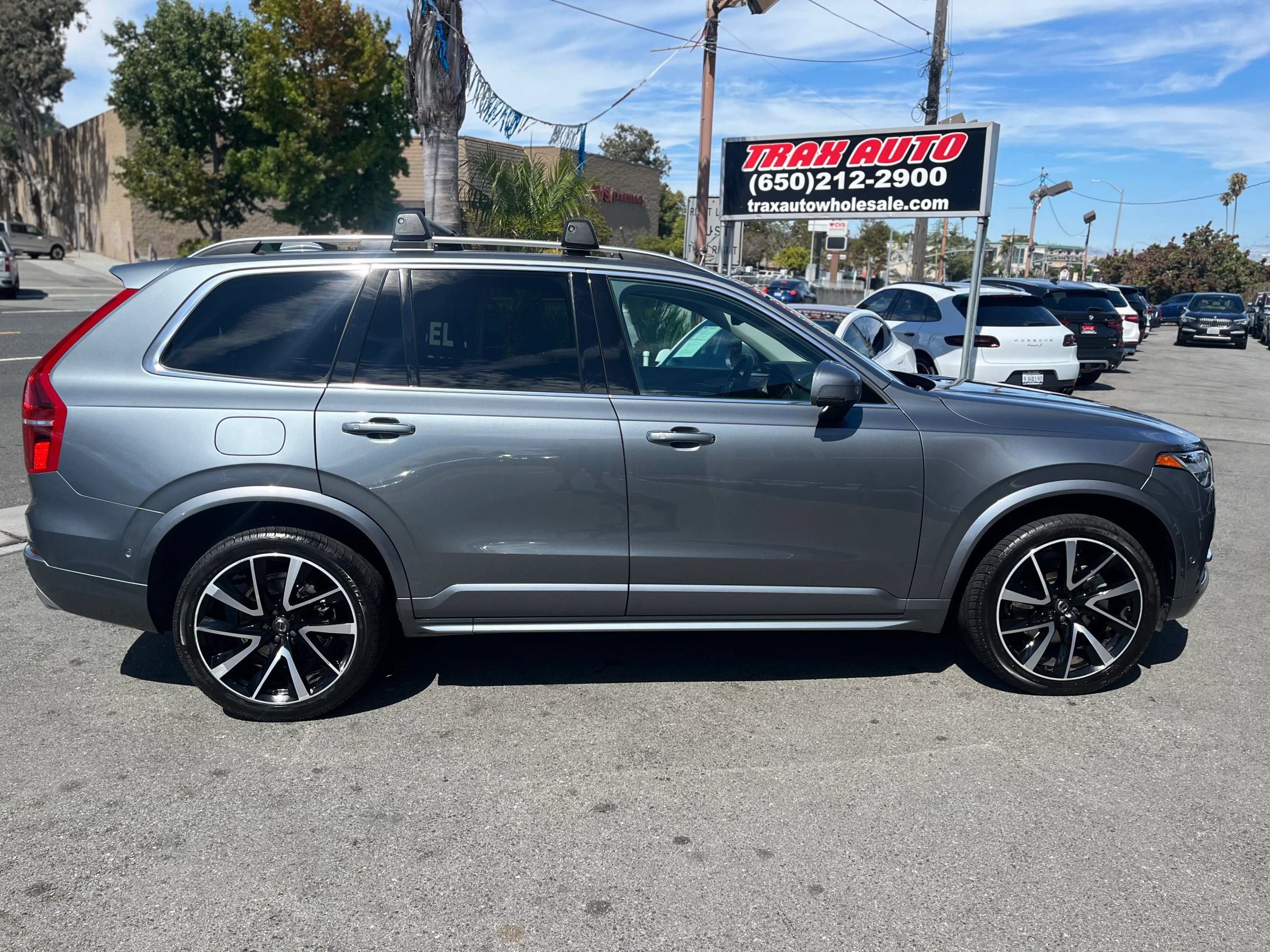 Used 2019 Volvo XC90 T6 Momentum w/ Advanced Package AWD/4WD image 4