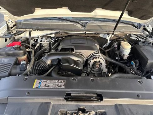 Used 2010 Chevrolet Tahoe LT w/ Luxury Package image 26