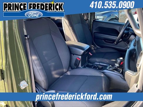 Used 2023 Jeep Gladiator Sport image 7