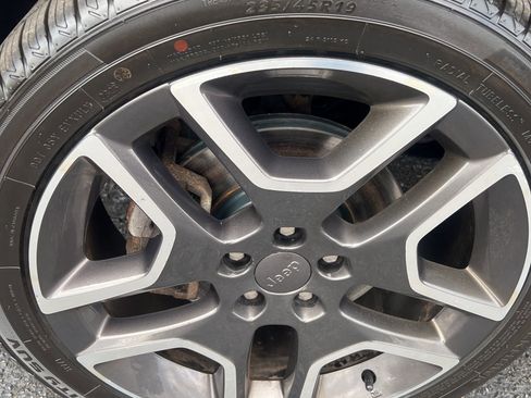 Used 2020 Jeep Renegade Latitude w/ Cold Weather Group image 10