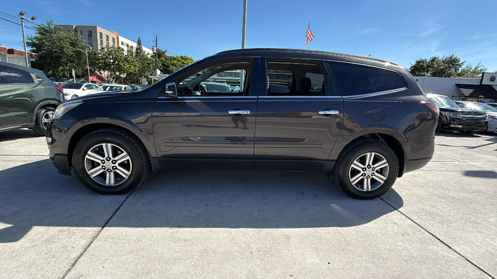 Used 2017 Chevrolet Traverse LT FWD image 11