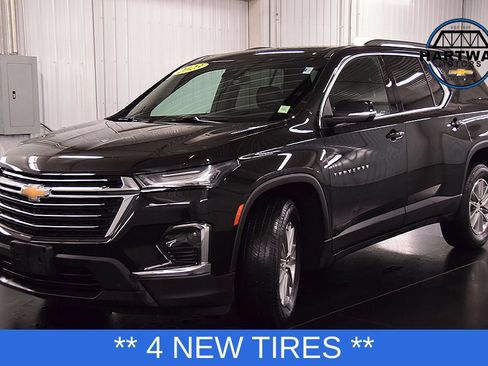 Used 2023 Chevrolet Traverse LT AWD/4WD image 3