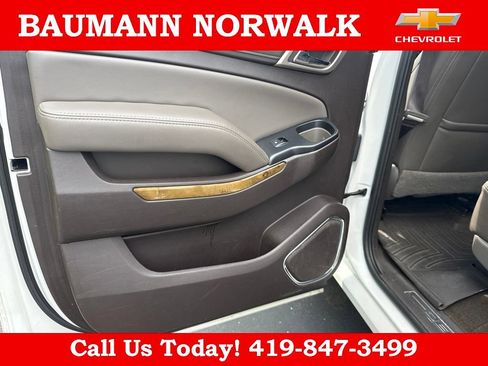 Used 2017 GMC Yukon XL Denali w/ Open Road Package AWD/4WD image 32