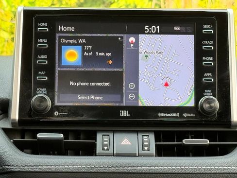 Used 2021 Toyota RAV4 Limited AWD/4WD image 25