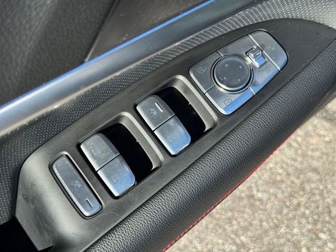 Used 2025 Genesis G70 2.5T w/ Sport Prestige Package image 25