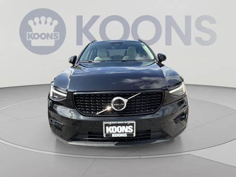 Certified 2023 Volvo XC40 B5 Ultimate w/ Climate Package AWD/4WD image 11