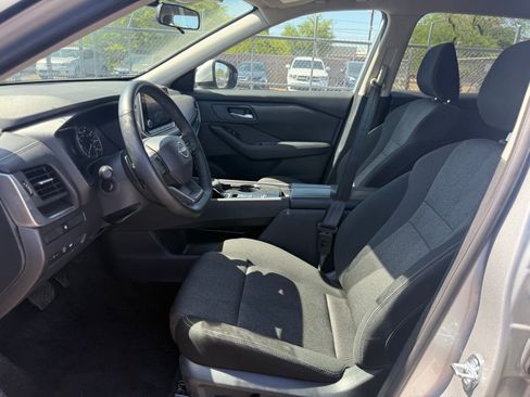 Certified 2025 Nissan Rogue SV FWD image 13