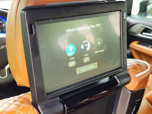 Used 2025 Chrysler Pacifica Pinnacle FWD image 35