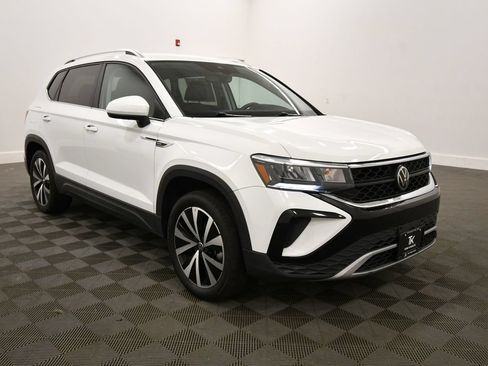 Used 2023 Volkswagen Taos SE AWD/4WD image 10