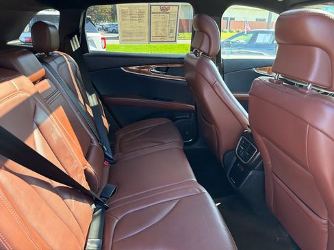 Used 2017 Lincoln MKX Reserve w/ Driver Assistance Package AWD/4WD image 10