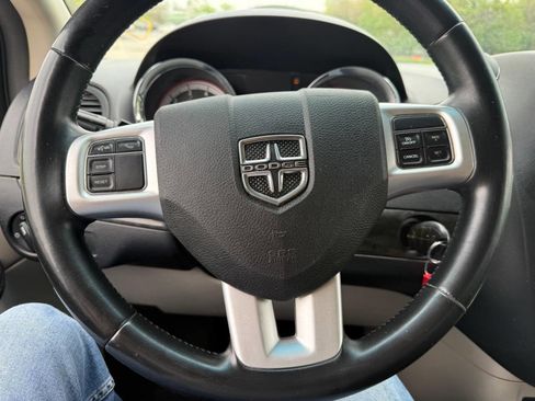 Used 2013 Dodge Grand Caravan SE image 16