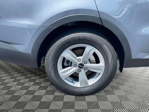 Used 2023 Kia Sorento LX FWD image 7