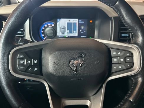 Used 2023 Ford Bronco Wildtrak AWD/4WD image 30