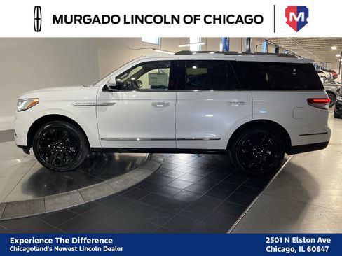 Used 2024 Lincoln Navigator Reserve AWD/4WD image 35