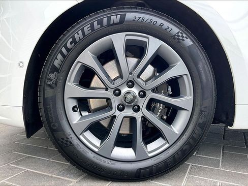 Used 2024 Land Rover Range Rover Sport Dynamic SE image 9