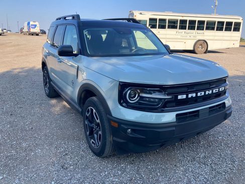 Used 2022 Ford Bronco Sport Outer Banks w/ Tech Package AWD/4WD image 9