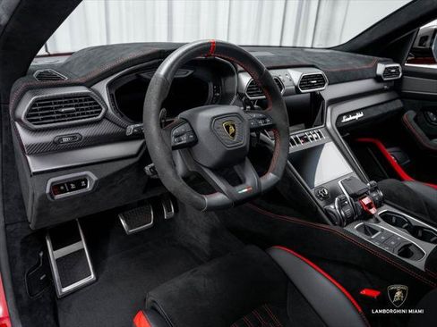 Used 2023 Lamborghini Urus Performante AWD/4WD image 37