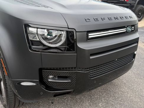 Used 2025 Land Rover Defender 110 X AWD/4WD image 11