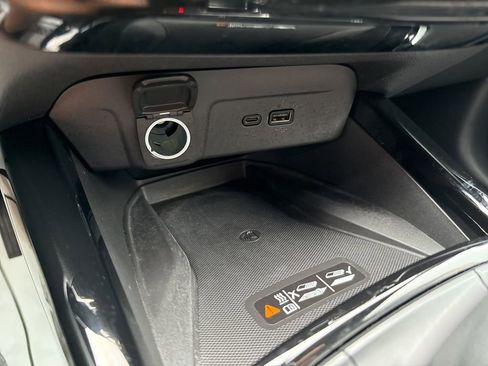 Used 2024 Chevrolet Trax RS w/ Sunroof Package image 25