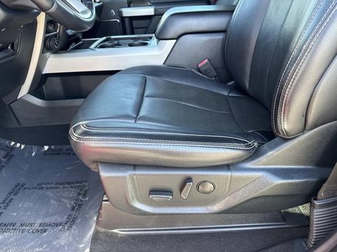 Used 2020 Ford F250 Lariat w/ Lariat Ultimate Package AWD/4WD image 11