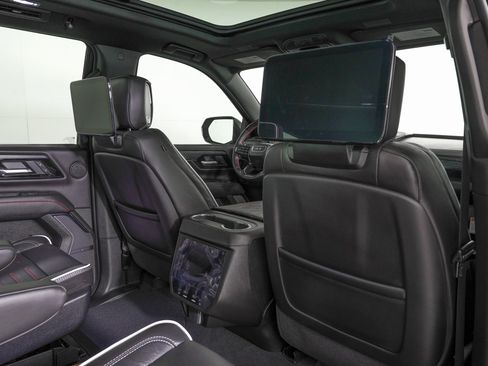 Used 2026 GMC Yukon AT4 Ultimate image 12