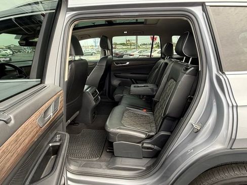 Used 2024 Volkswagen Atlas SEL Premium R-Line AWD/4WD image 15