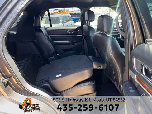 Used 2016 Ford Explorer Limited w/ Class II Trailer Tow Package FWD image 44