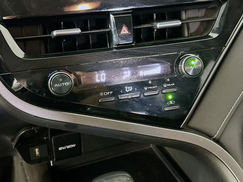 Used 2021 Toyota Camry SE FWD image 22