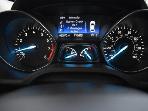 Used 2019 Ford Escape Titanium AWD/4WD image 12