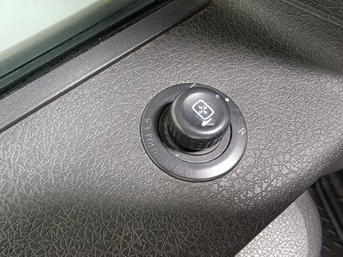 Used 2014 Ford F150 FX4 w/ Equipment Group 402A Luxury image 29