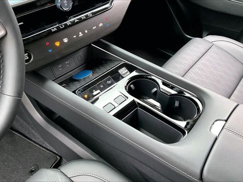 New 2026 Nissan Murano Platinum image 7