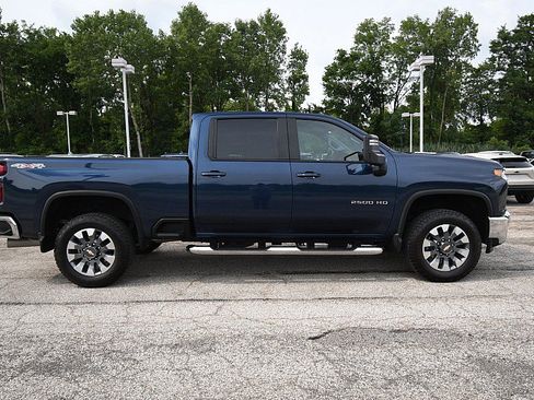 Used 2022 Chevrolet Silverado 2500 LT w/ Convenience Package AWD/4WD image 8