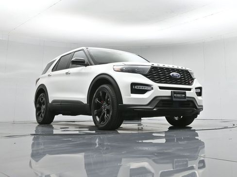 Certified 2022 Ford Explorer ST w/ ST Street Pack image 49