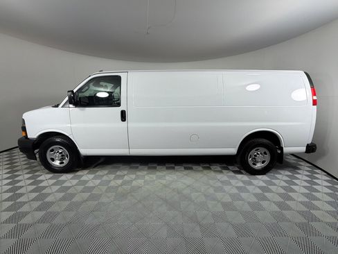 Used 2019 Chevrolet Express 3500 Extended w/ Driver Convenience Package RWD image 6