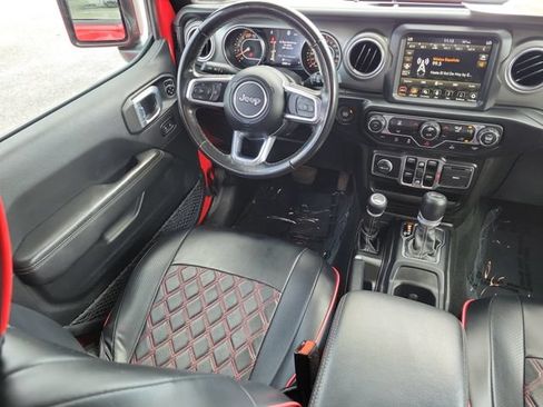 Used 2022 Jeep Wrangler Unlimited Sahara AWD/4WD image 14
