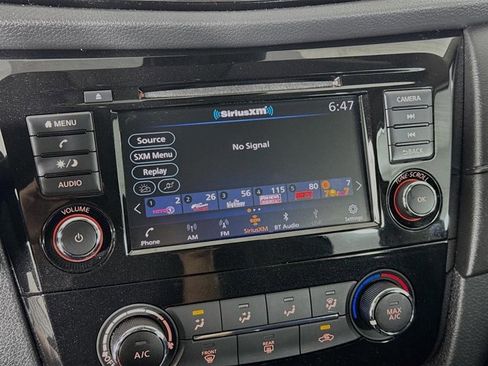 Certified 2020 Nissan Rogue S image 15