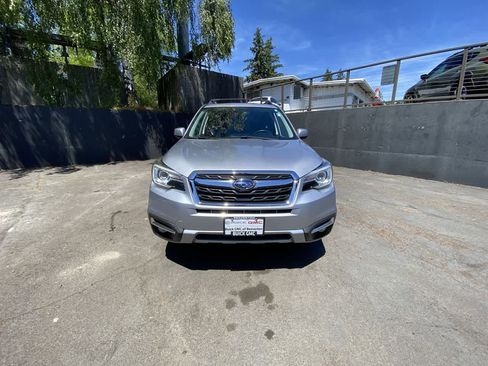 Used 2017 Subaru Forester 2.5i Touring w/ Popular Package #2 AWD/4WD image 9