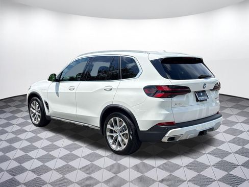 Used 2026 BMW X5 xDrive50e w/ Climate Comfort Package AWD/4WD image 3