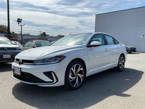 New 2025 Volkswagen Jetta SEL image 4