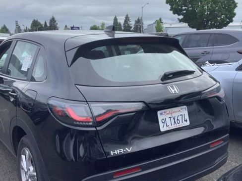 Used 2025 Honda HR-V LX image 3