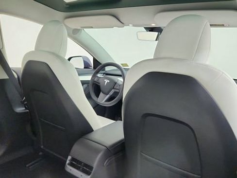 Used 2023 Tesla Model 3 Standard Range image 25