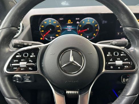 Certified 2023 Mercedes-Benz GLA 250 4MATIC image 10
