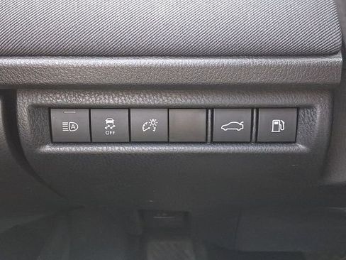 Used 2025 Toyota Camry LE image 28