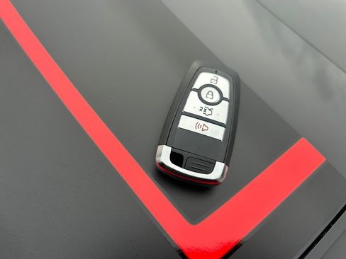 Used 2025 Ford Mustang GT Premium image 33