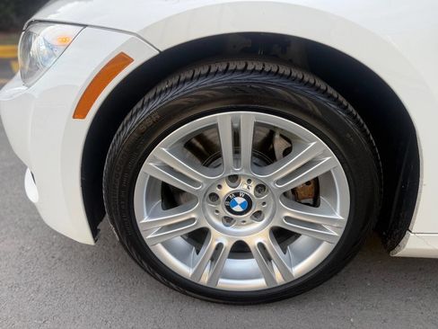 Used 2012 BMW 335i xDrive Coupe image 18