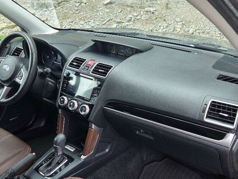 Used 2018 Subaru Forester 2.5i Touring w/ Popular Package #2 AWD/4WD image 20