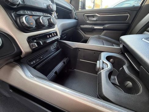 Used 2019 RAM 1500 Laramie AWD/4WD image 23