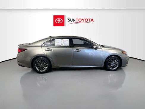 Used 2018 Lexus ES 350 w/ Premier Package FWD image 2