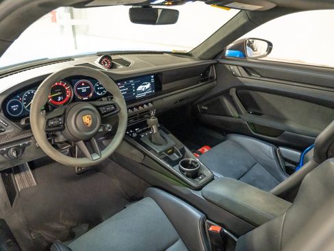 Certified 2022 Porsche 911 GT3 RWD image 4